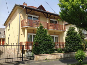 Отель Apartment Villa Attila  Хевиз